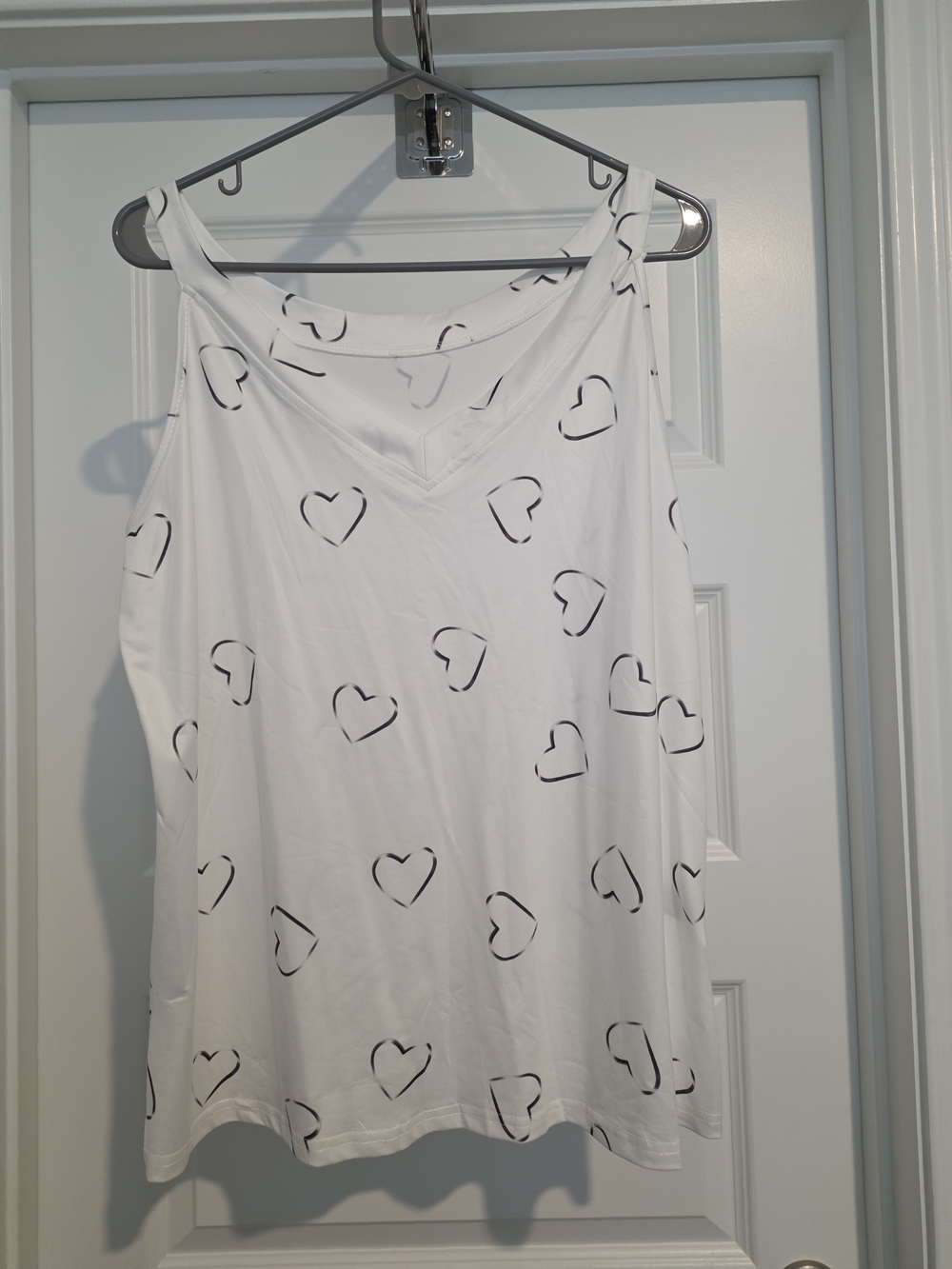 SHEIN White V-Neck Tank Top with Black Heart Print